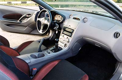 : фото салона Toyota Celica