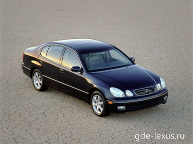 : Lexus GS300 спереди, сбоку
