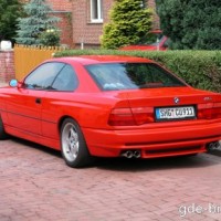 : BMW 8ER сзади