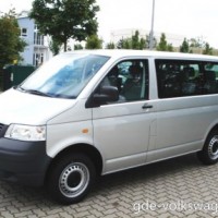 : Volkswagen Transporter T5 Kombi сбоку