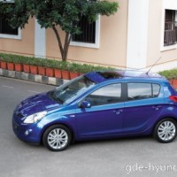 : Hyundai i20 сбоку