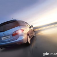 : Mazda 5 сзади