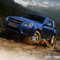 : Mazda BT-50  спереди-сбоку