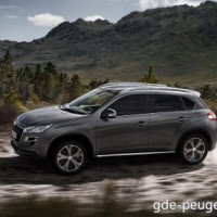 : Peugeot 4008 сбоку