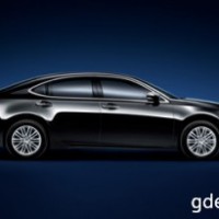 : Lexus ES250 сбоку