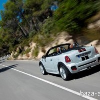 : MINI John Cooper Works roadster на дороге