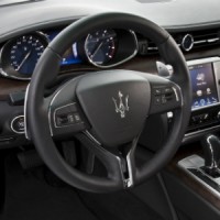 : Maserati Quattroporte SQ4 руль