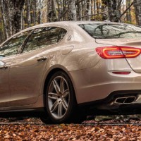 : Maserati Quattroporte GTS сзади, сбоку