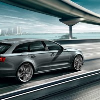 : Audi RS 6 Avant  вид сбоку, сзади