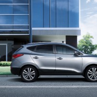 : Hyundai ix35 вид сбоку