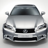 : Lexus GS350 AWD спереди