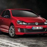 : Volkswagen Golf GTI вид спереди