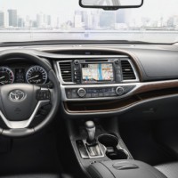 : Toyota Highlander руль, передняя панель