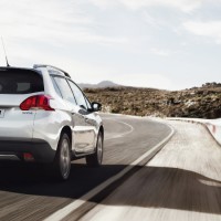 : Peugeot 2008 вид сзади