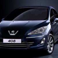 : Peugeot 408 вид спереди