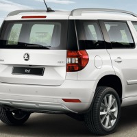 : Škoda Yeti сзади-сбоку