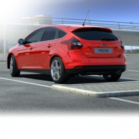 Ford Focus wagon: слева сзади