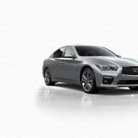 Infiniti Q50 Hybrid: справа спереди