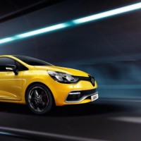 Renault Clio RS200 EDC: сбоку справа