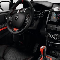 Renault Clio RS200 EDC: место водителя