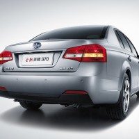 FAW Besturn B70: сзади справа