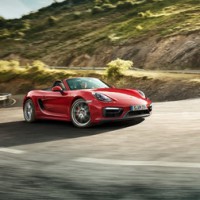 Porsche Boxster GTS: спереди справа