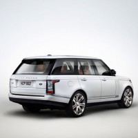 Range Rover long: сзади справа