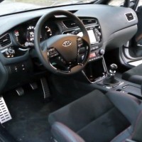 Kia pro_сee'd GT: место водителя