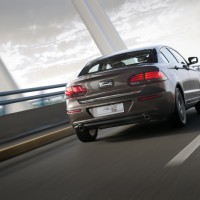 Qoros 3 Sedan: сзади