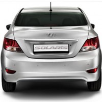 Hyundai Solaris: сзади