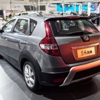 Dongfeng H30 cross: сзади слева