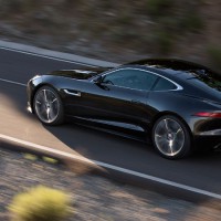 Jaguar F-Type купе: сзади слева