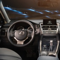 Lexus NX200: салон место водителя