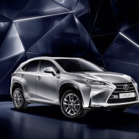 Lexus NX200: спереди справа