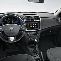 Renault Sandero: салон спереди