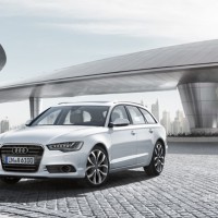 Audi А6 Avant: спереди слева