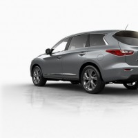 Infiniti QX60: слева сзади