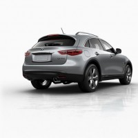 Infiniti QX70: справа сзади