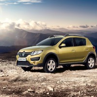 Renault Sandero Stepway: слева спереди