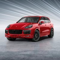 Porsche Cayenne GTS: слева спереди