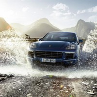 Porsche Cayenne S Diesel: спереди