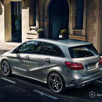 Mercedes B-klasse: слева сзади