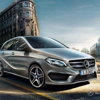 Mercedes B-klasse: справа спереди