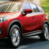 Mazda CX-5: спереди слева