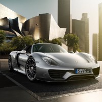 Porsche 918 Spyder: на зарядке