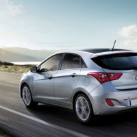 Hyundai i30 5dr: сзади слева