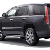 Cadillac Escalade: слева сзади