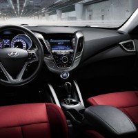 Hyundai Veloster: салон спереди