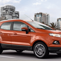 Ford EcoSport: справа сбоку