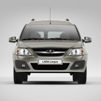 Lada Largus 5 мест: спереди